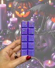 Load image into Gallery viewer, 31st October Snapbar