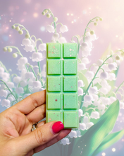 Load image into Gallery viewer, Lily Of The Valley Snapbar