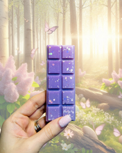 Load image into Gallery viewer, Vanilla Woods & Lilac Snapbar