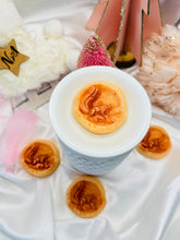 Load image into Gallery viewer, Snowflake Cookie & Citrus Buttercream 'Squirrel Disc'