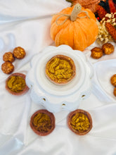 Load image into Gallery viewer, Spiced Gingersnap 'Squirrel Disc'