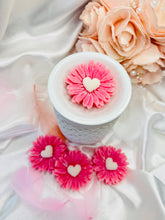 Load image into Gallery viewer, Strawberries & Cream 'Sunflower'