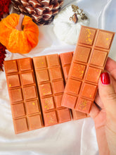 Load image into Gallery viewer, Autumn Leaves Snapbar