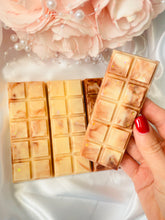 Load image into Gallery viewer, Caramelized Vanilla & Macadamia Snapbar
