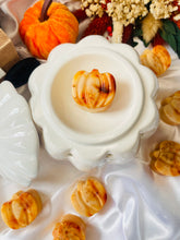 Load image into Gallery viewer, Pumpkin Cream Crumble 'Pumpkins'