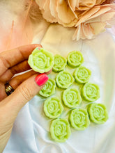 Load image into Gallery viewer, Aloe Vera & Cucumber 'Roses'