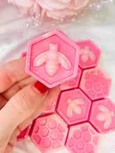 Load image into Gallery viewer, Marshmallow & Pink Lychee Beehives