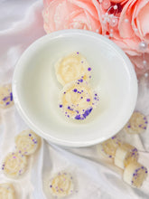 Load image into Gallery viewer, Coconut Milk & Lavender Roses
