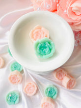 Load image into Gallery viewer, English Pear & Freesia Roses