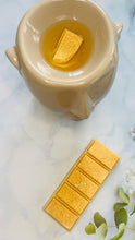 Load image into Gallery viewer, Golden Orchid Snapbar