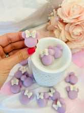 Load image into Gallery viewer, Violet Gin &#39;Pretty Minnies&#39;
