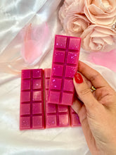 Load image into Gallery viewer, Black Plum &amp; Rhubarb Snapbar
