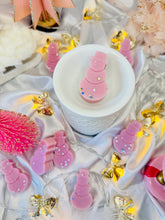 Load image into Gallery viewer, Secret Wonderland &#39;Snowmen&#39;
