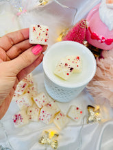 Load image into Gallery viewer, Frosted Cherry &amp; Clove &#39;Presents&#39;
