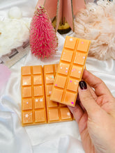 Load image into Gallery viewer, Snowflake Cookie &amp; Citrus Buttercream Snapbar
