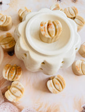 Load image into Gallery viewer, Cinnamon Buns &#39;Pumpkins&#39;
