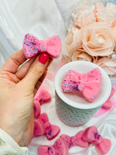 Load image into Gallery viewer, Black Raspberry &amp; Vanilla &#39;Bows&#39;
