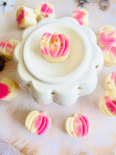 Load image into Gallery viewer, Krispy Marshmallow Treats &#39;Pumpkins&#39;
