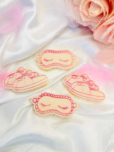 Load image into Gallery viewer, Baby Powder &#39;Slippers &amp; Face Mask&#39;
