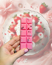 Load image into Gallery viewer, Strawberries &amp; Cream Snapbar
