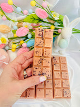Load image into Gallery viewer, Rum &amp; Raisin Ice Cream Snapbar

