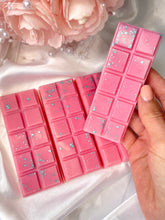 Load image into Gallery viewer, Fluffy Towels Snapbar
